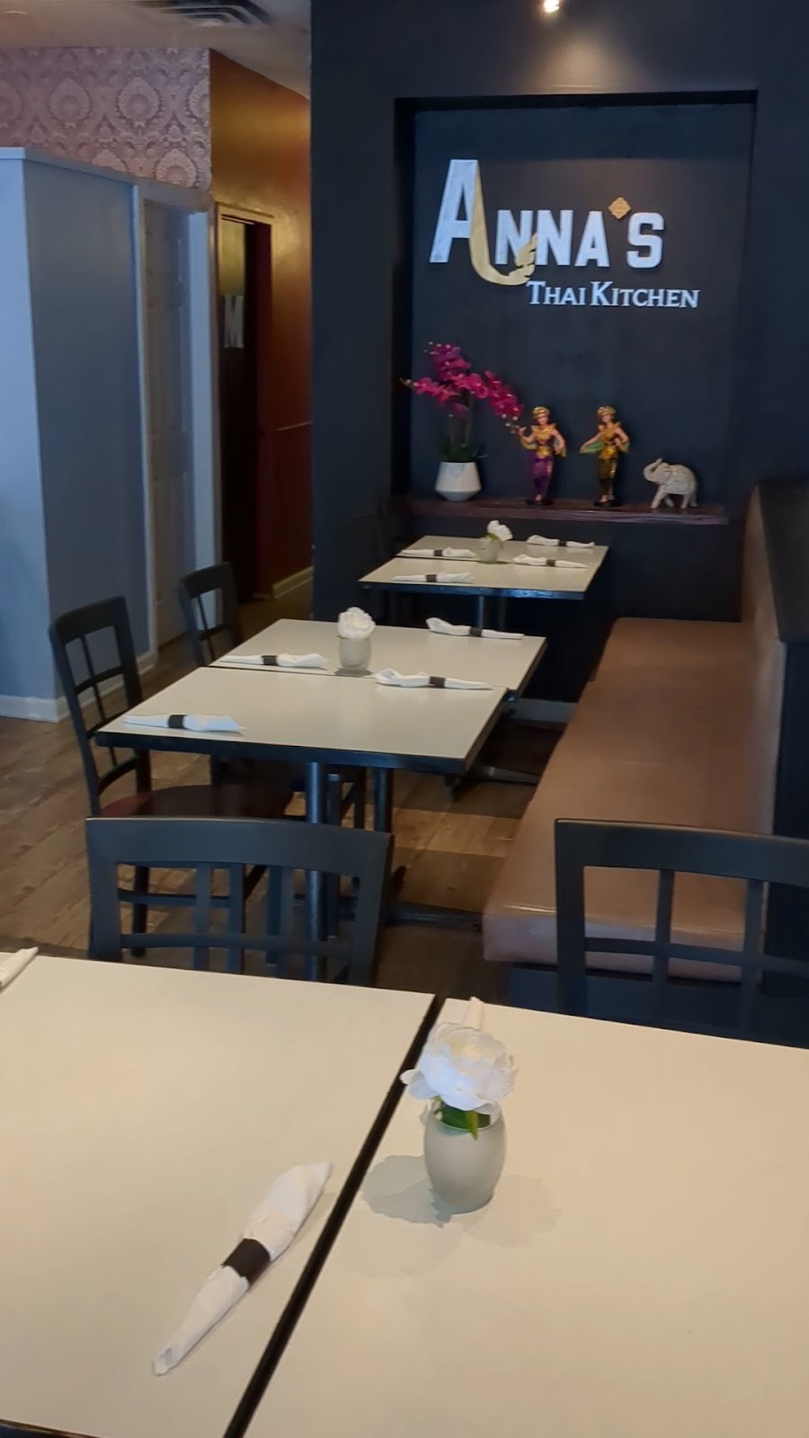 Anna's Thai Kitchen Restaurant: the place