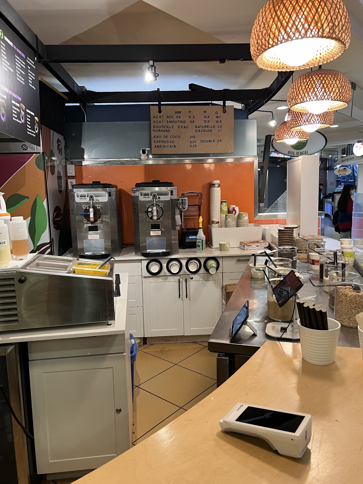 Akai Bowl Health Food Smoothie and Bowl of Acai: the place