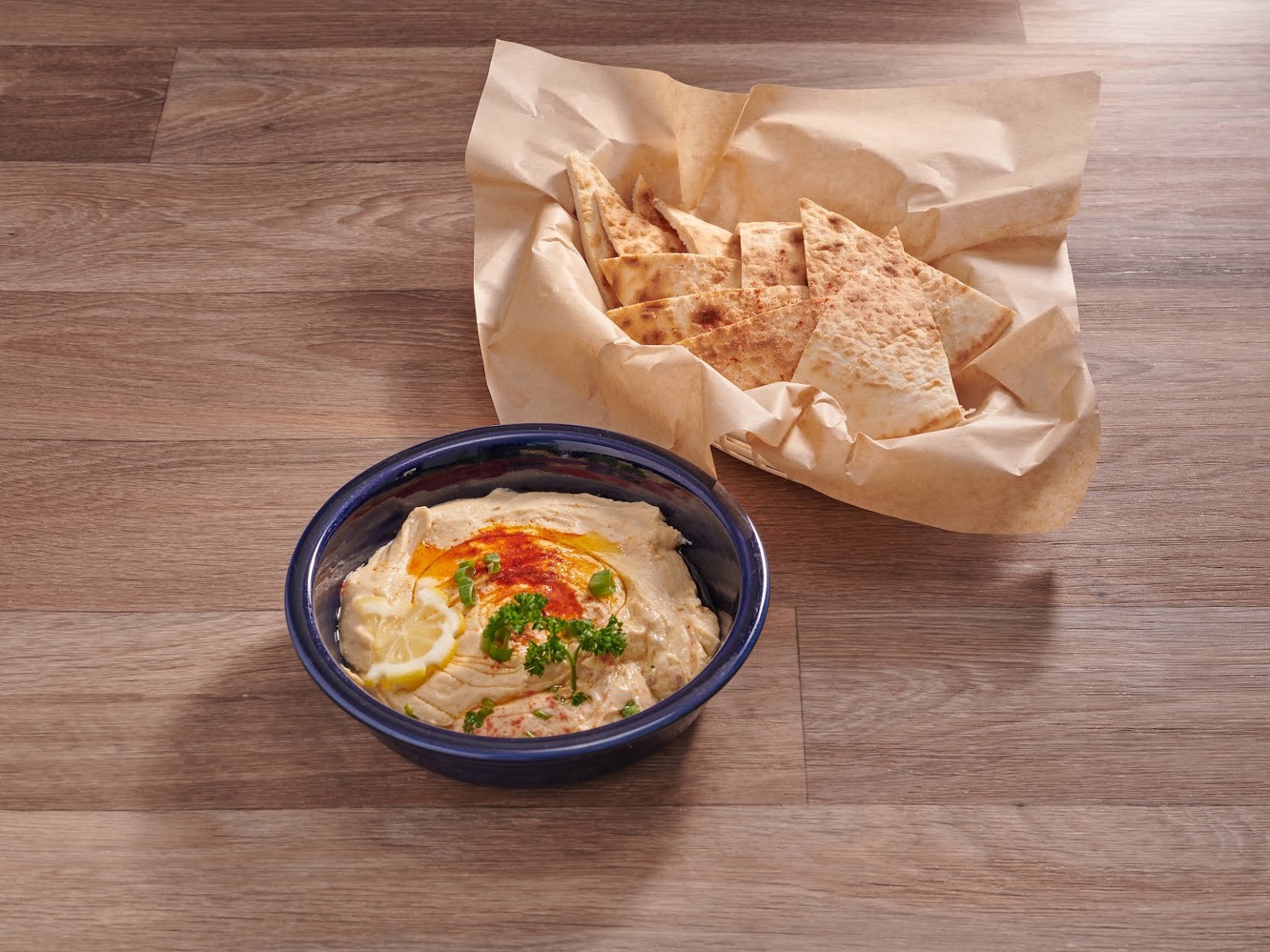 Habibi Restaurant: food & drinks