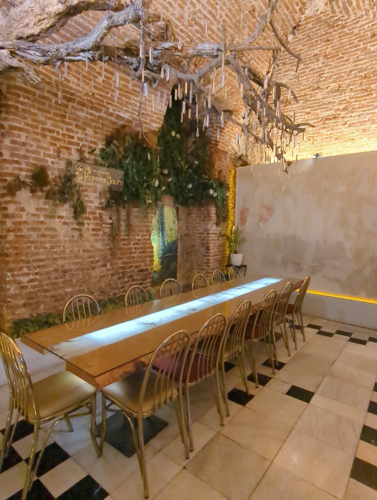 Choose Restaurante Vegano: the place
