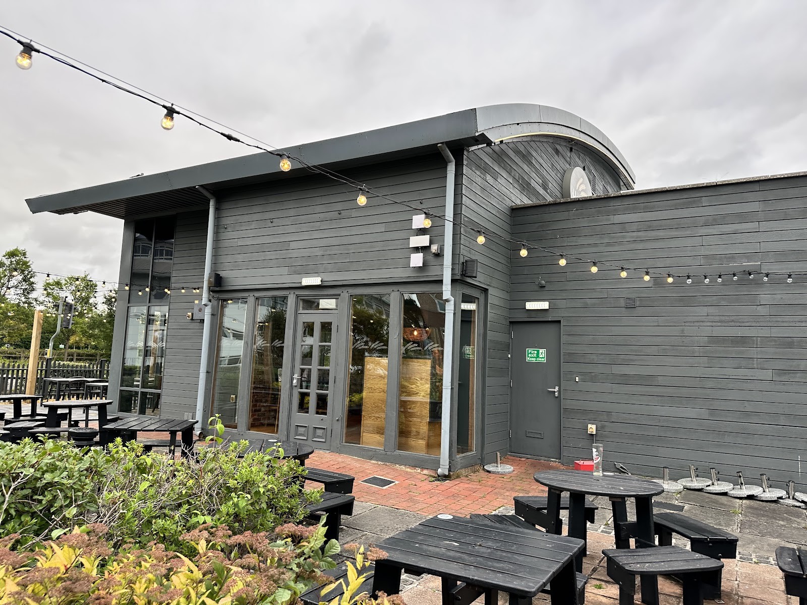 Harvester Cardiff Bay Penarth: the place