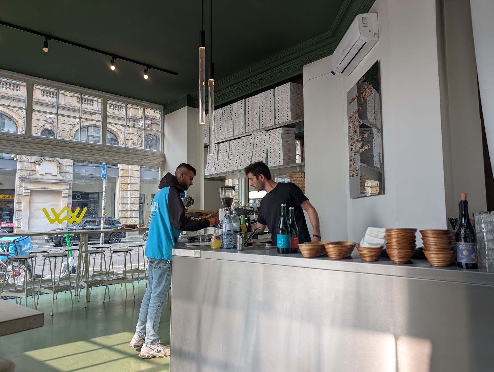 W Pizza Mitte: the place