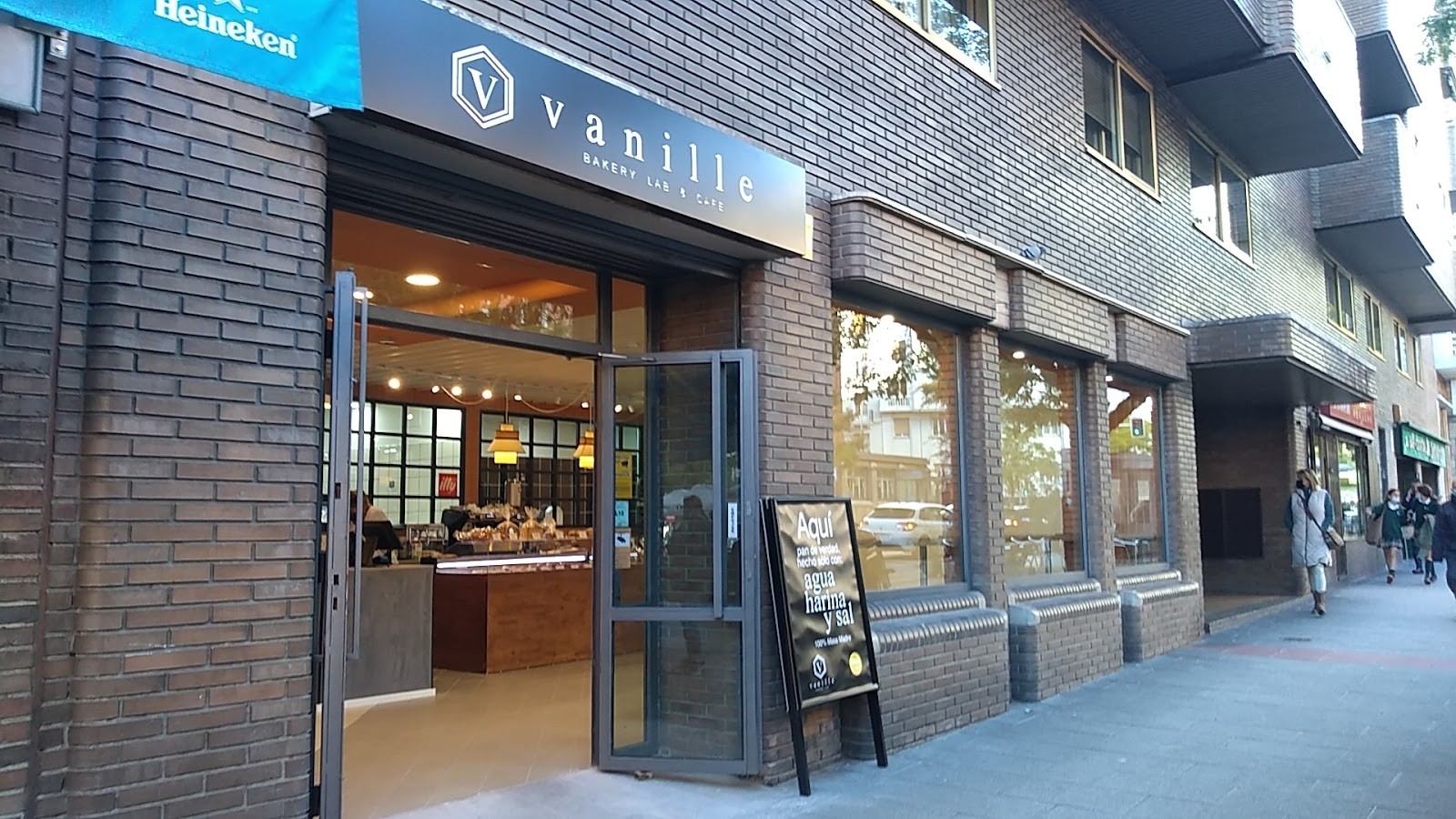 Vanille Bakery Lab & Café: the place