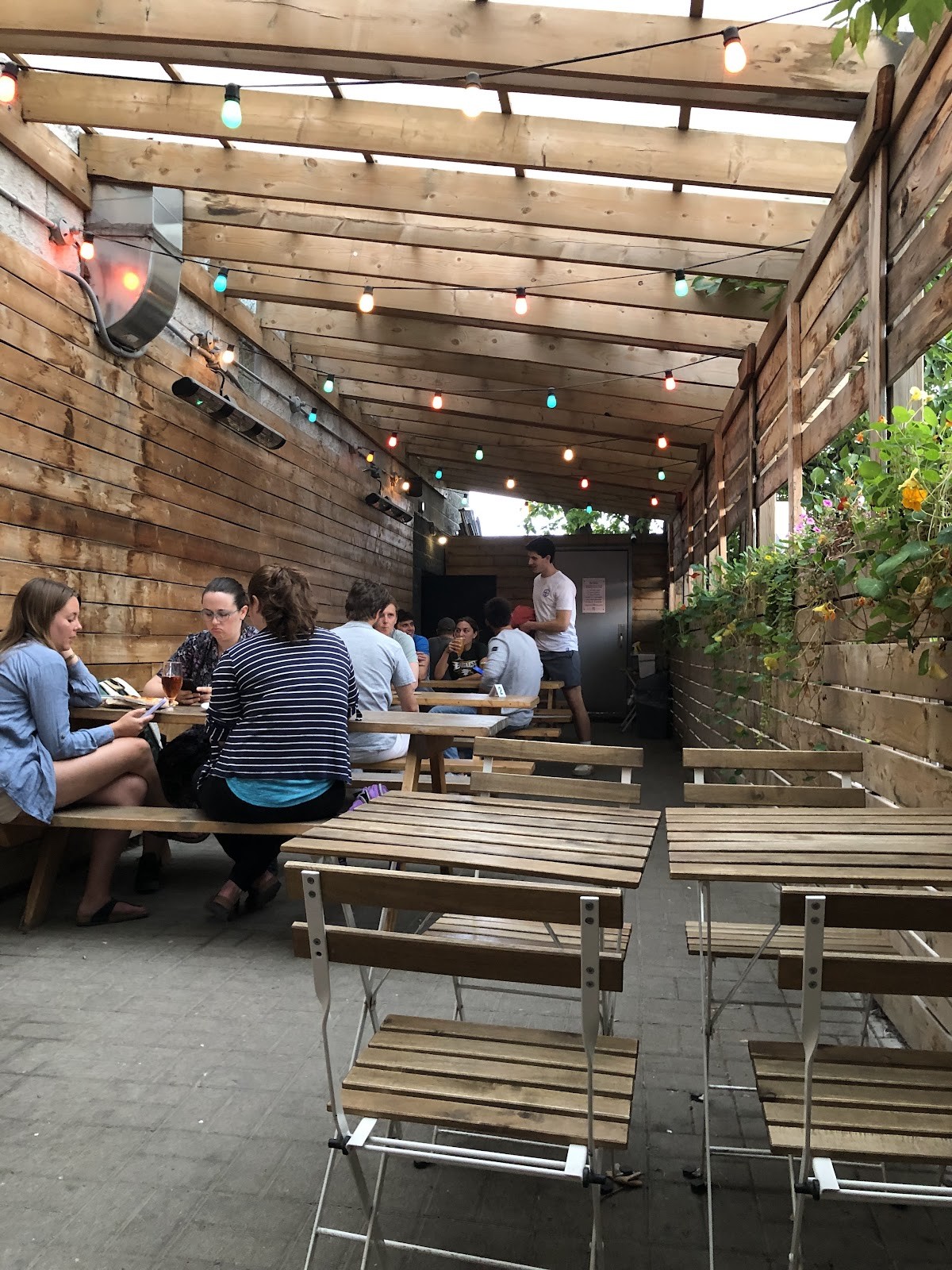 North of Brooklyn Pizzeria: the place