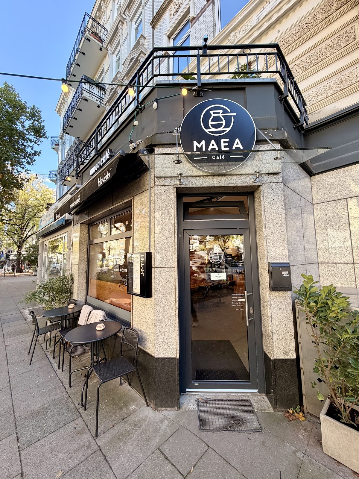 MAEA Café & Kumpir: the place