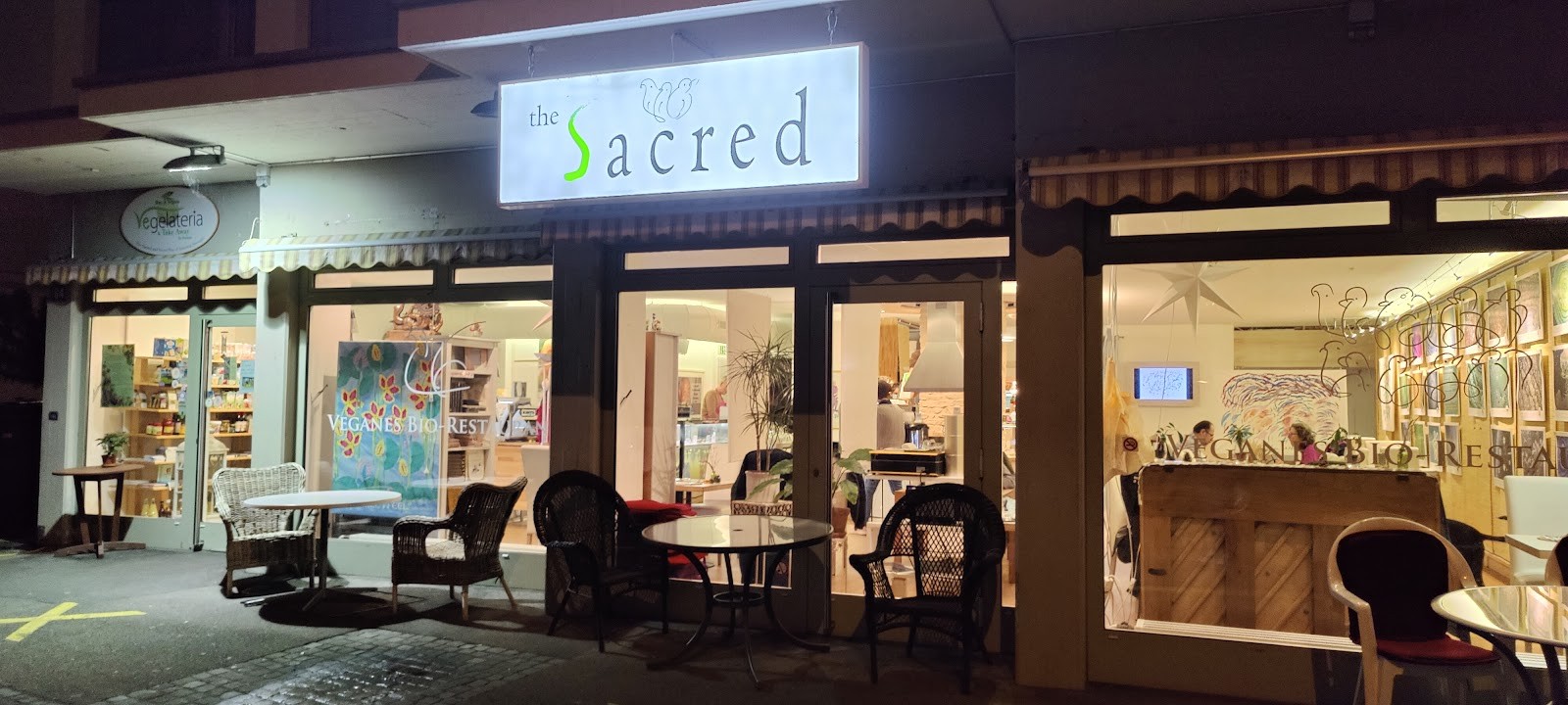 Vegelateria the Sacred: the place