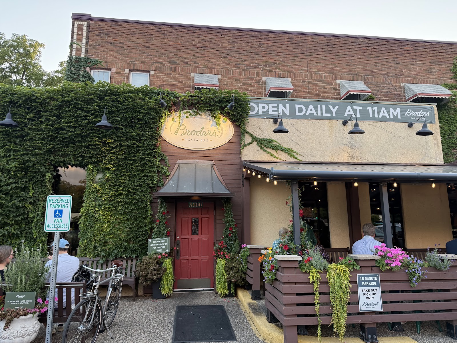 Broders' Pasta Bar: the place