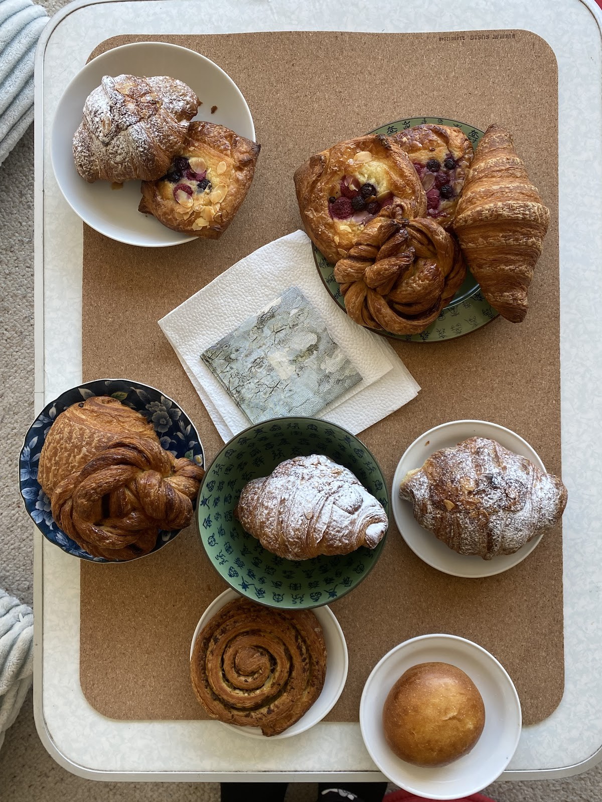 Nona's Bakery: food & drinks