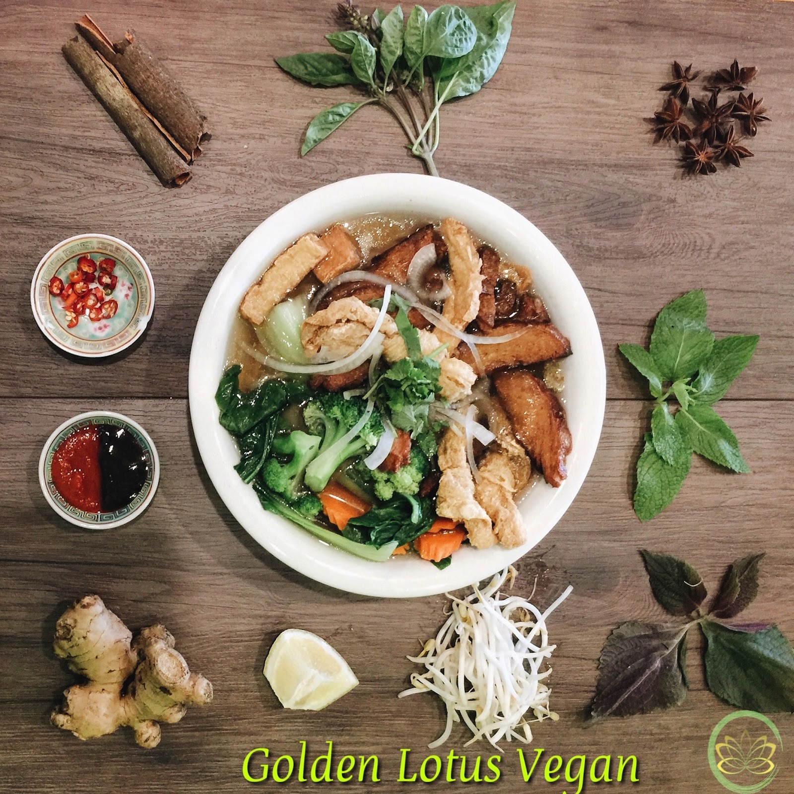 Golden Lotus Vegan Newtown: food & drinks