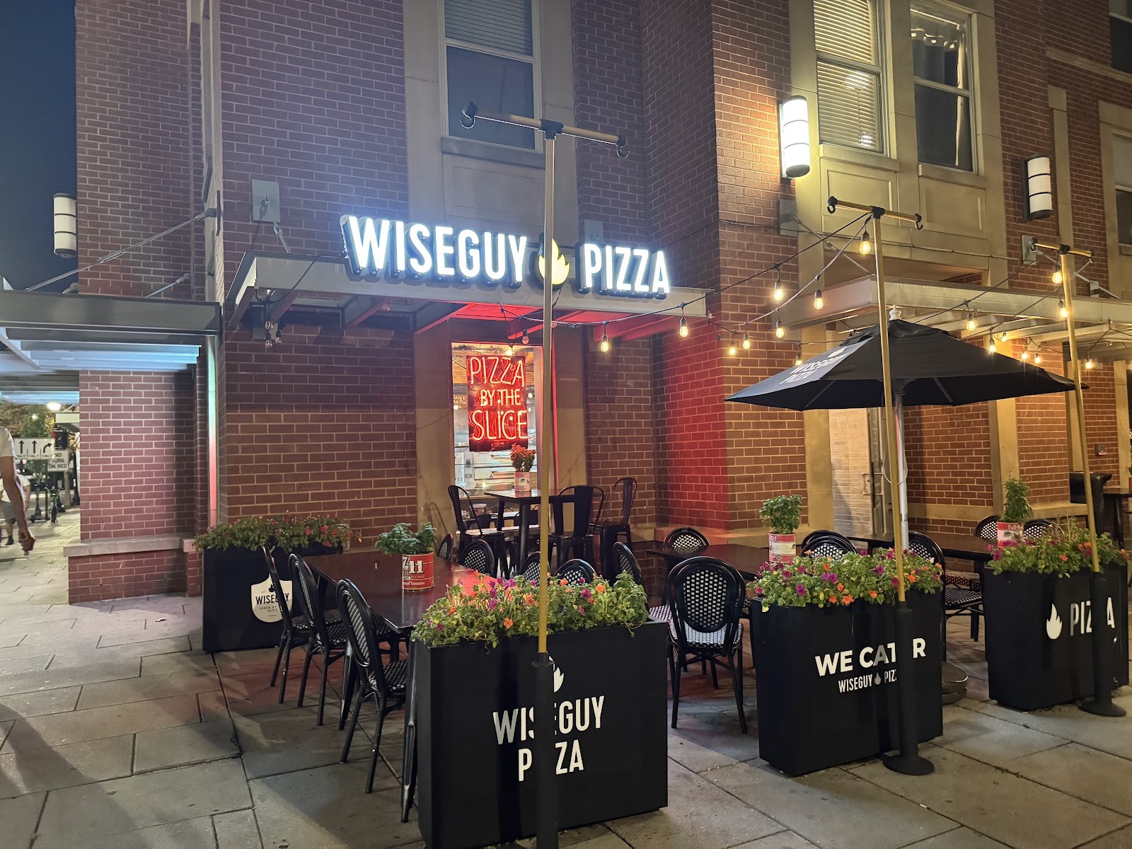 Wiseguy Pizza: the place
