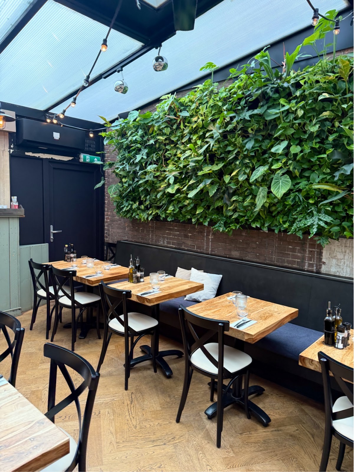 Pastanini: the place