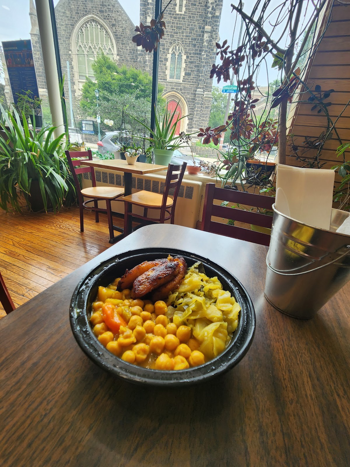 The Nile Cafe: food & drinks
