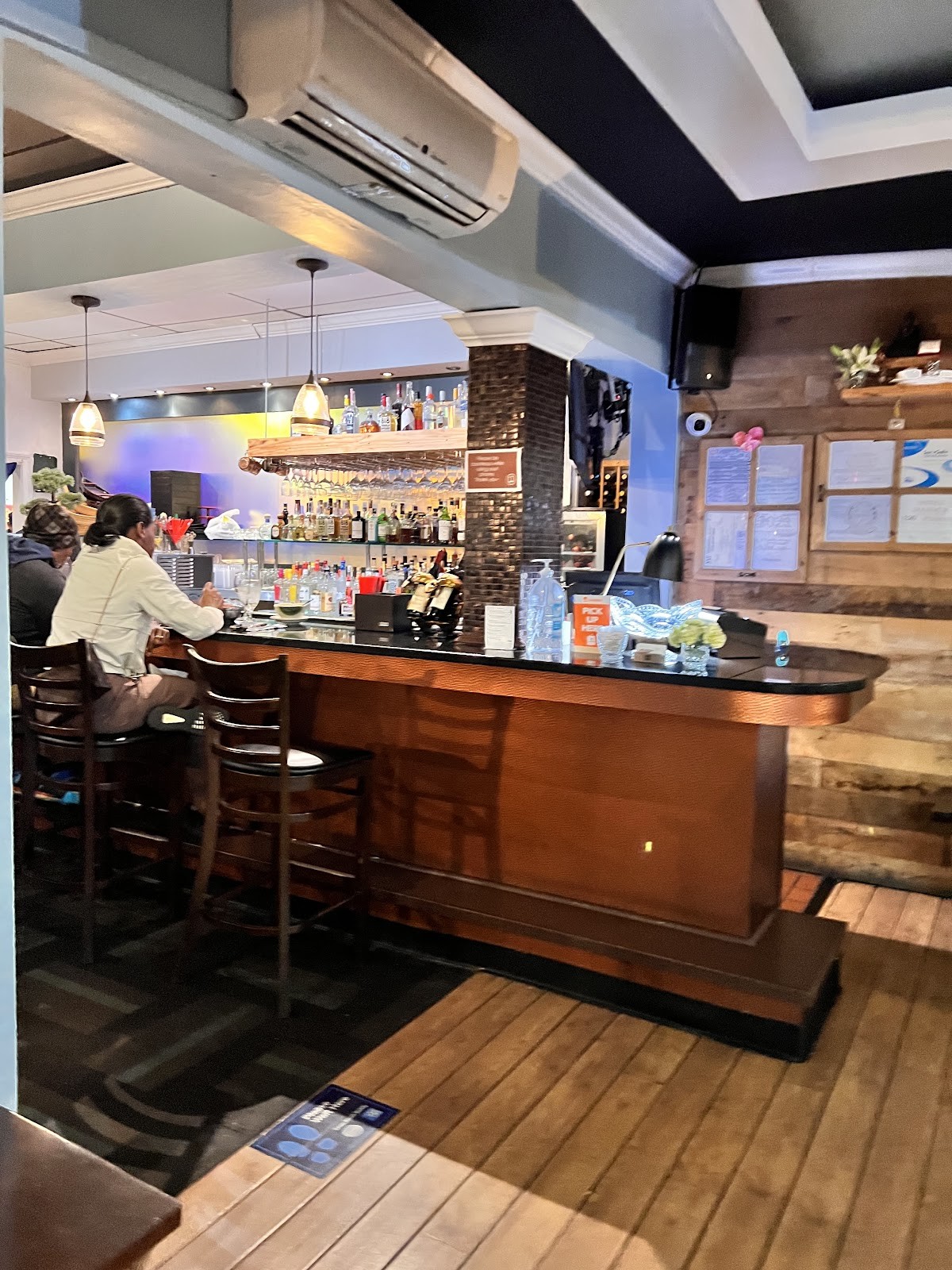 Rain Thai & Sushi Bar: the place