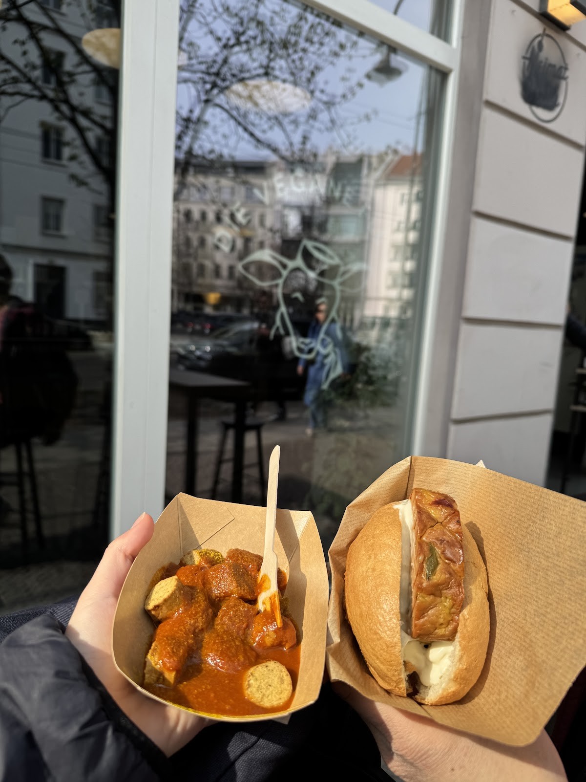 Die Vegane Fleischerei: food & drinks