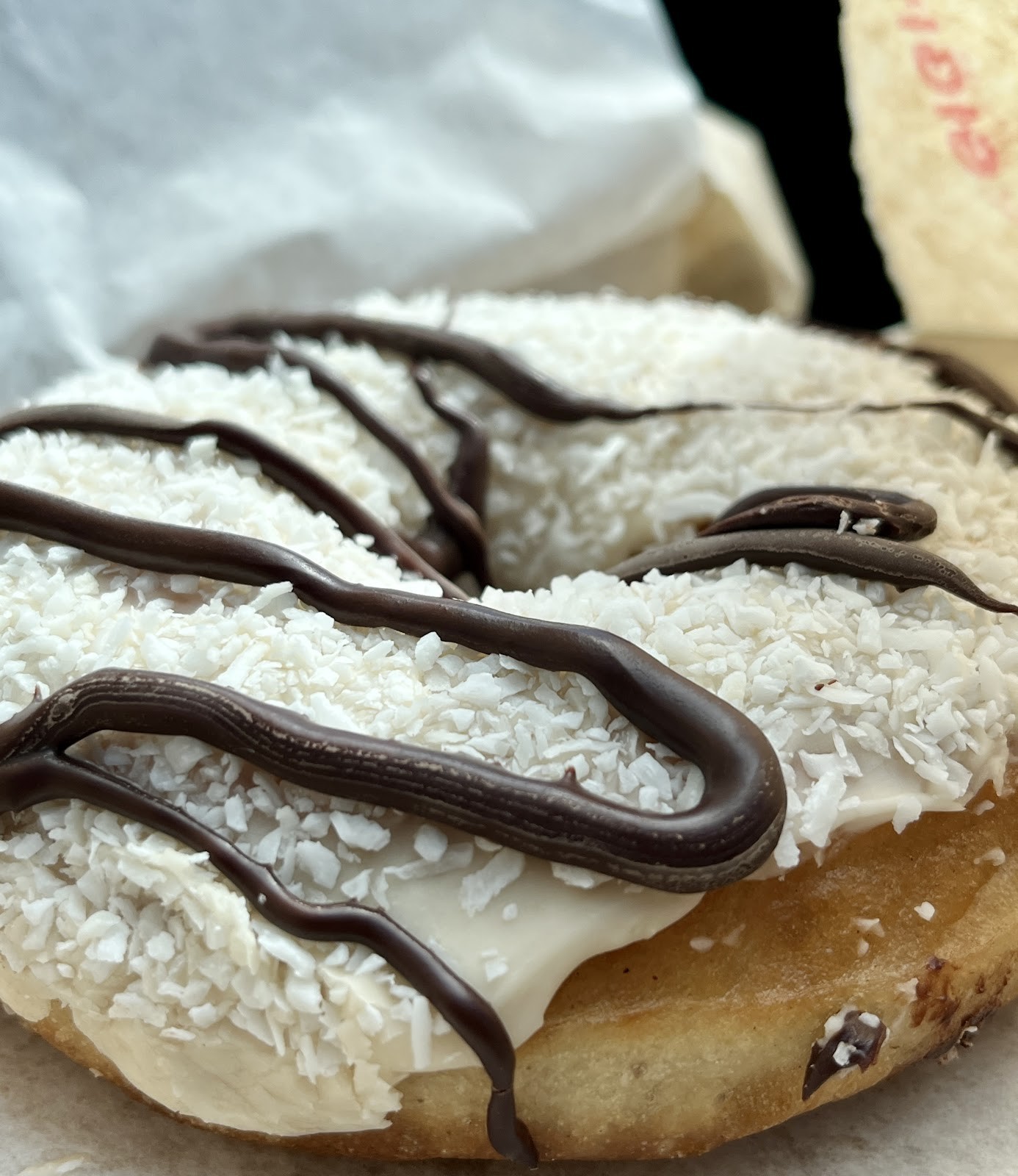 Gigi's Doughnuts: food & drinks