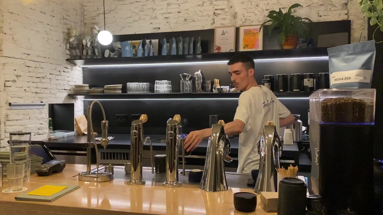 Misión Café: the place