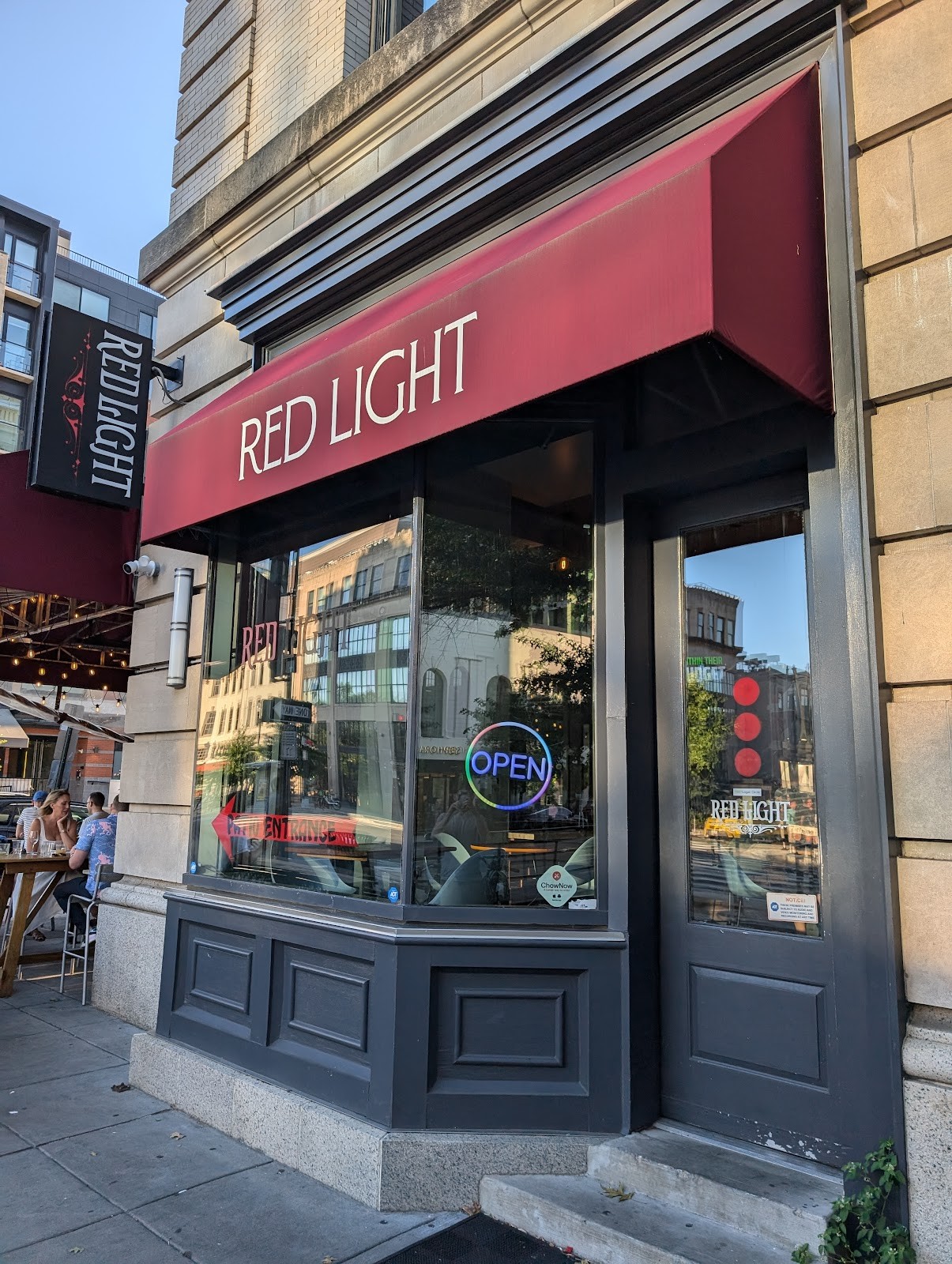 Red Light Bar & Detroit Pizza: the place