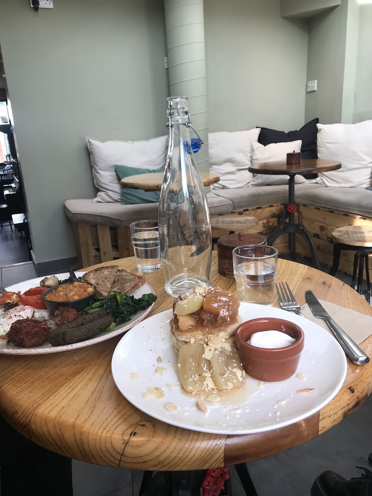 the muddy puddle: food & drinks