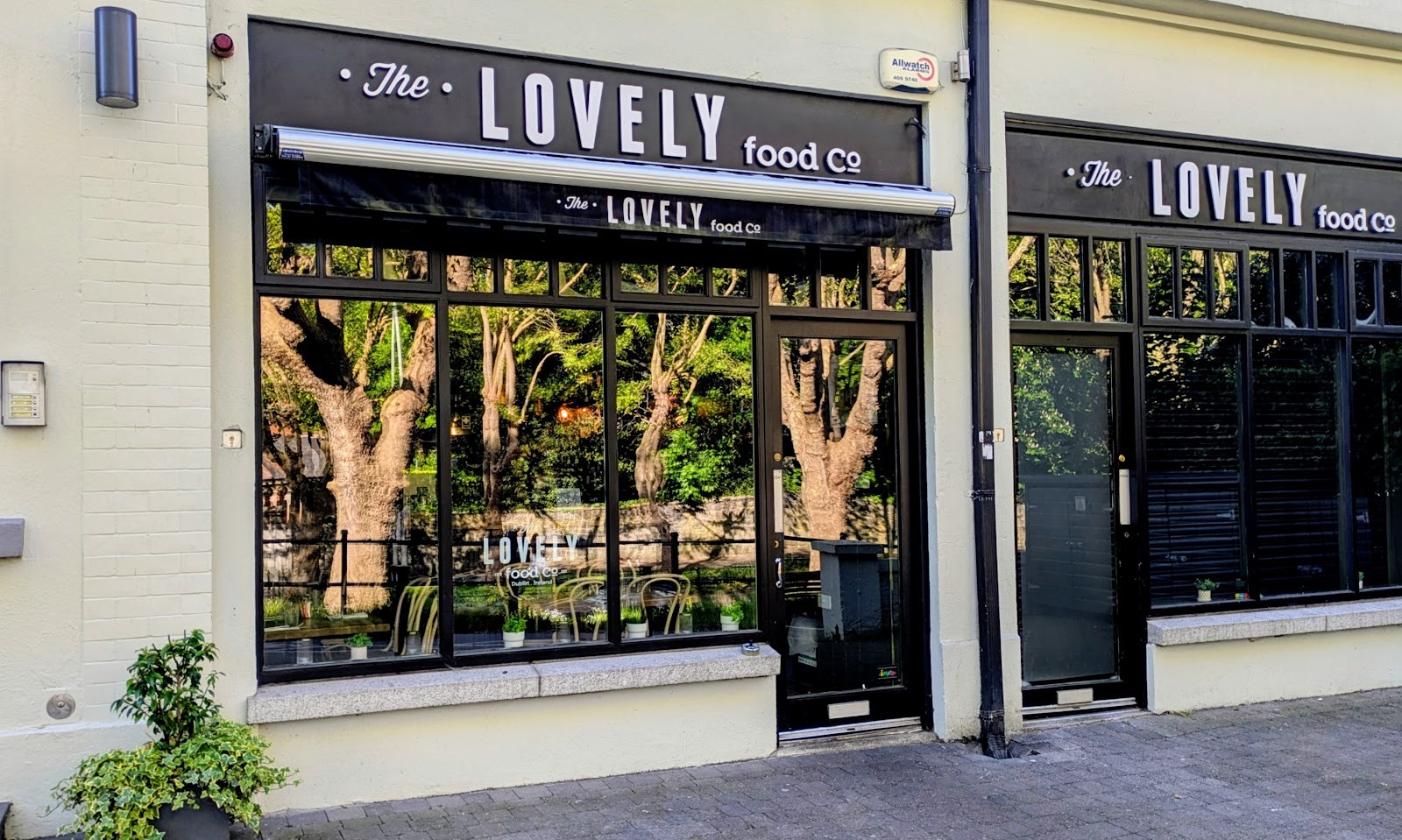 The Lovely Food Company Drumcondra: the place
