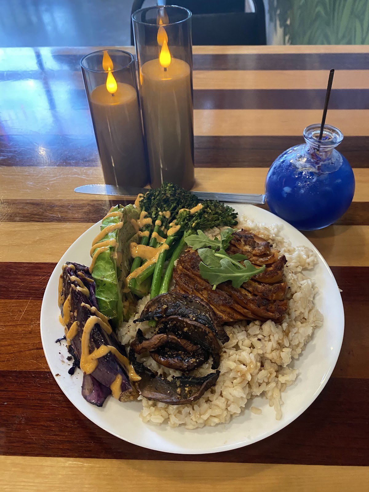 The Dusted Cup: food & drinks