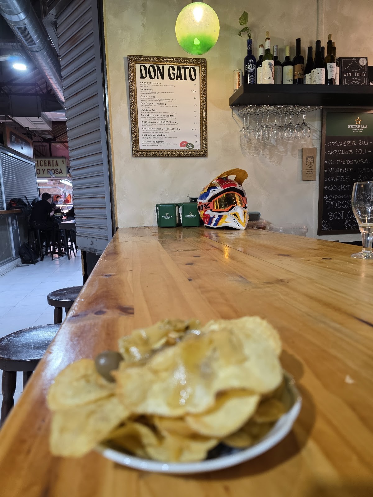 Don Gato Bar: the place
