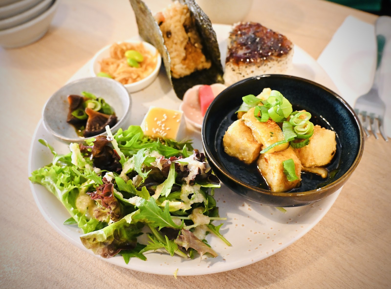 Comeco Cafe & Sushi Bar: food & drinks