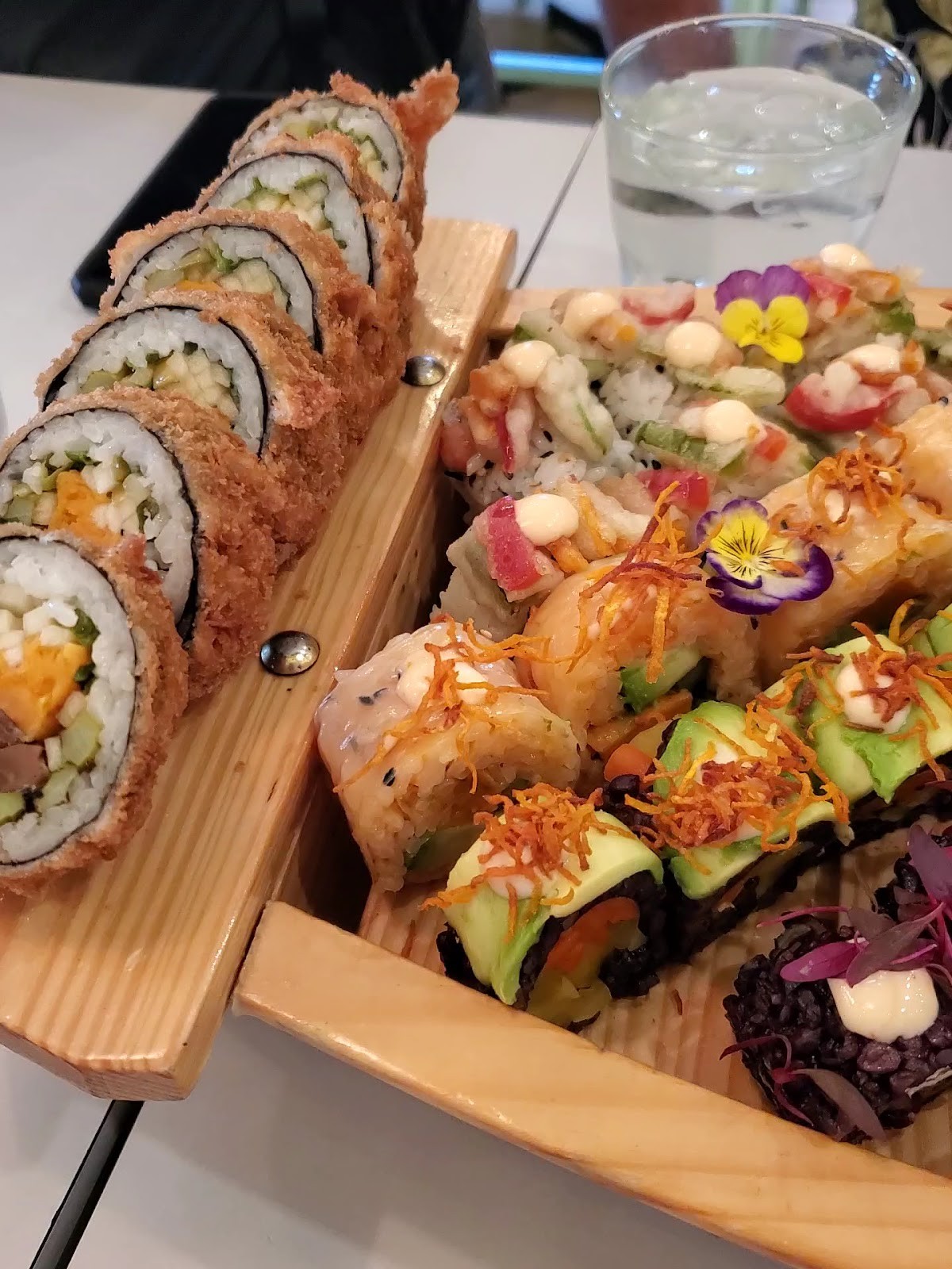 Ohana Sushi Vegan: food & drinks