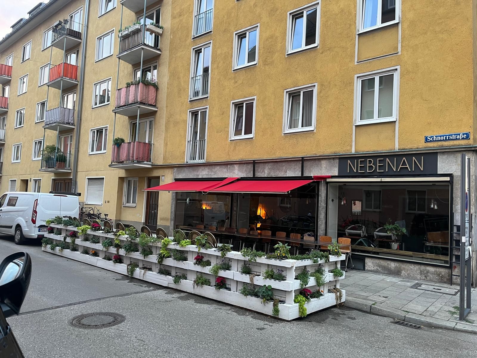 Nebenan Brunch & Bar: the place