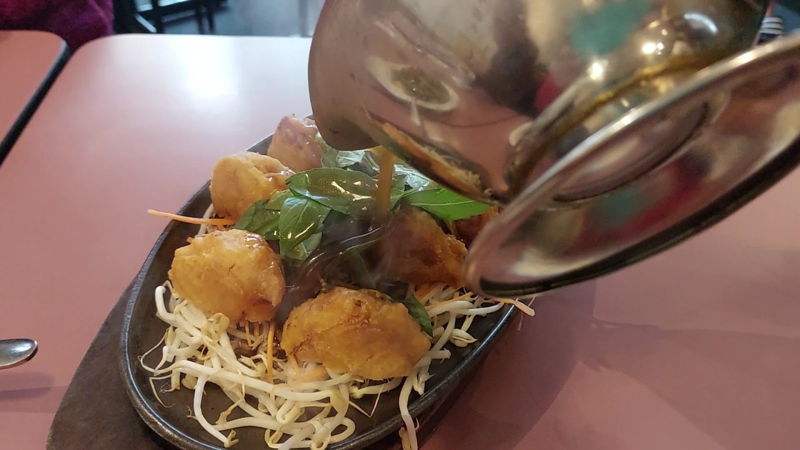 Mother Chu's Vegetarian Kitchen: food & drinks