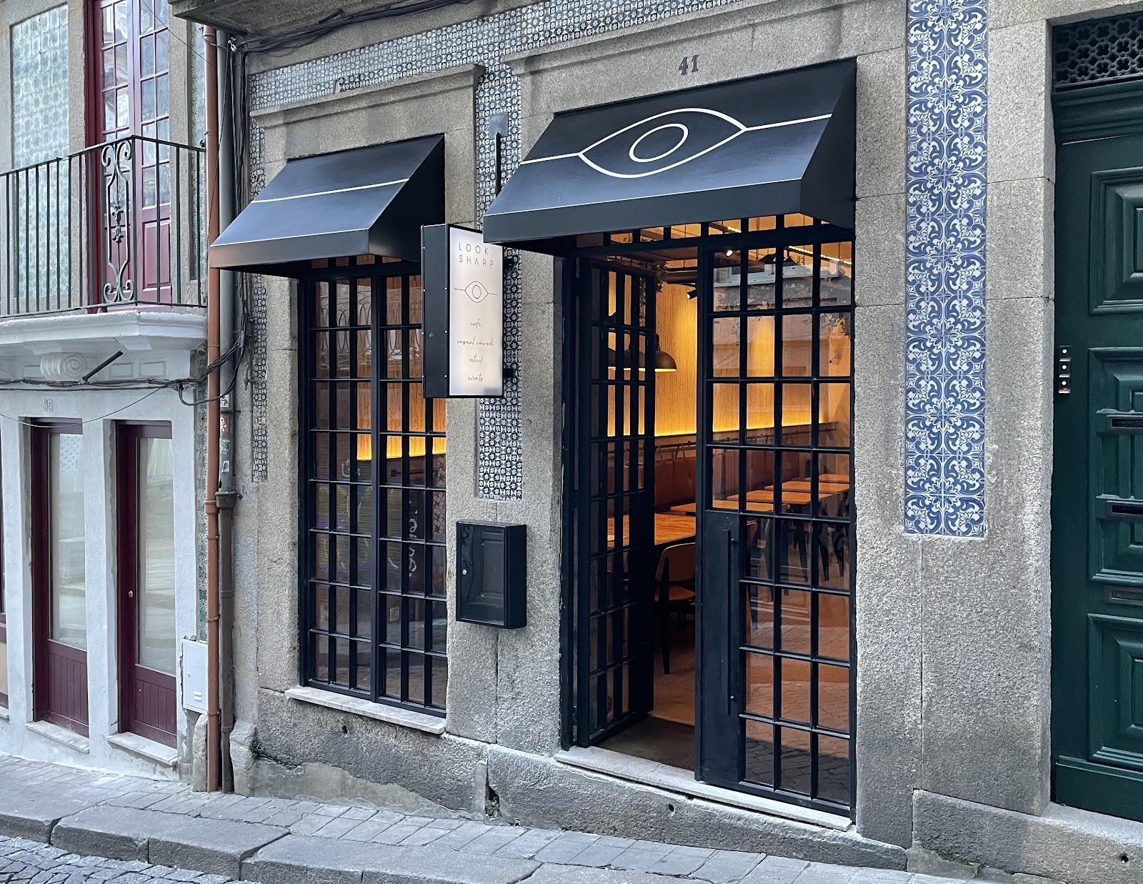 LOOK.Sharp Cafe Porto | Coworking | Events | Retail: the place