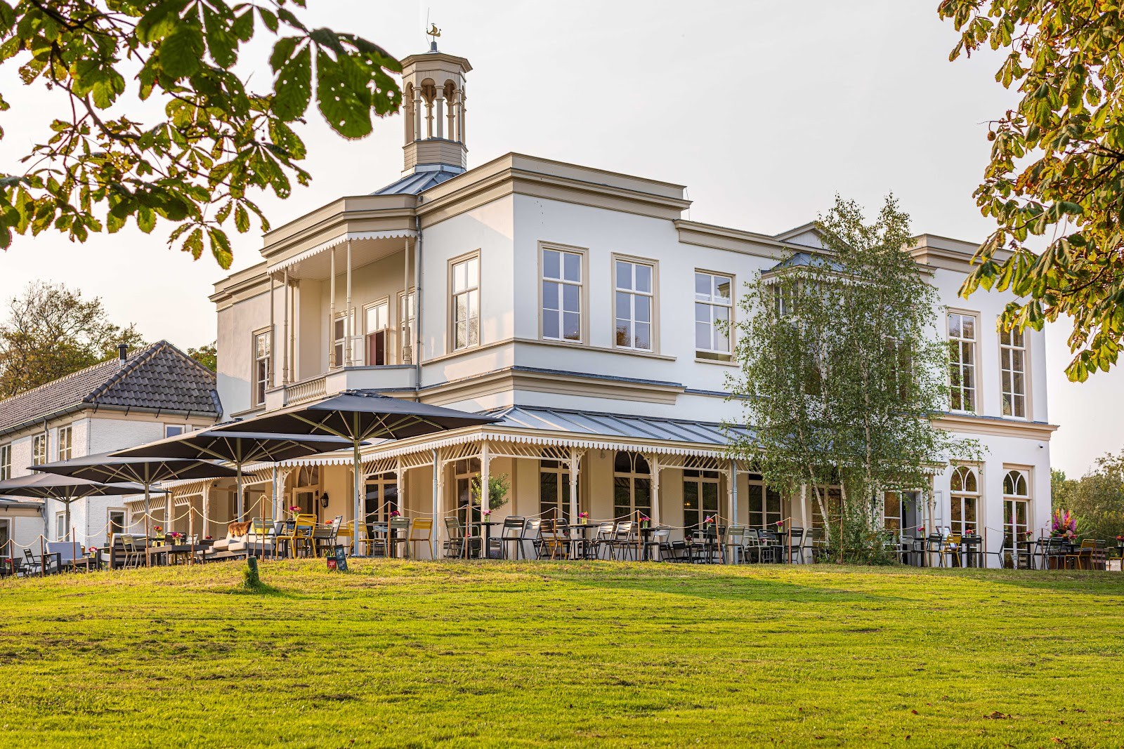 Villa Ockenburgh: the place