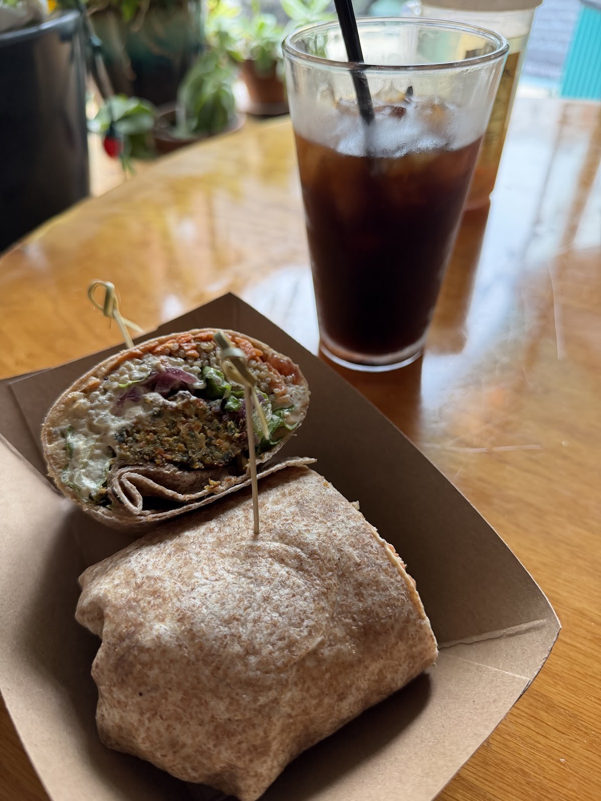 Lightbox Cafe: food & drinks