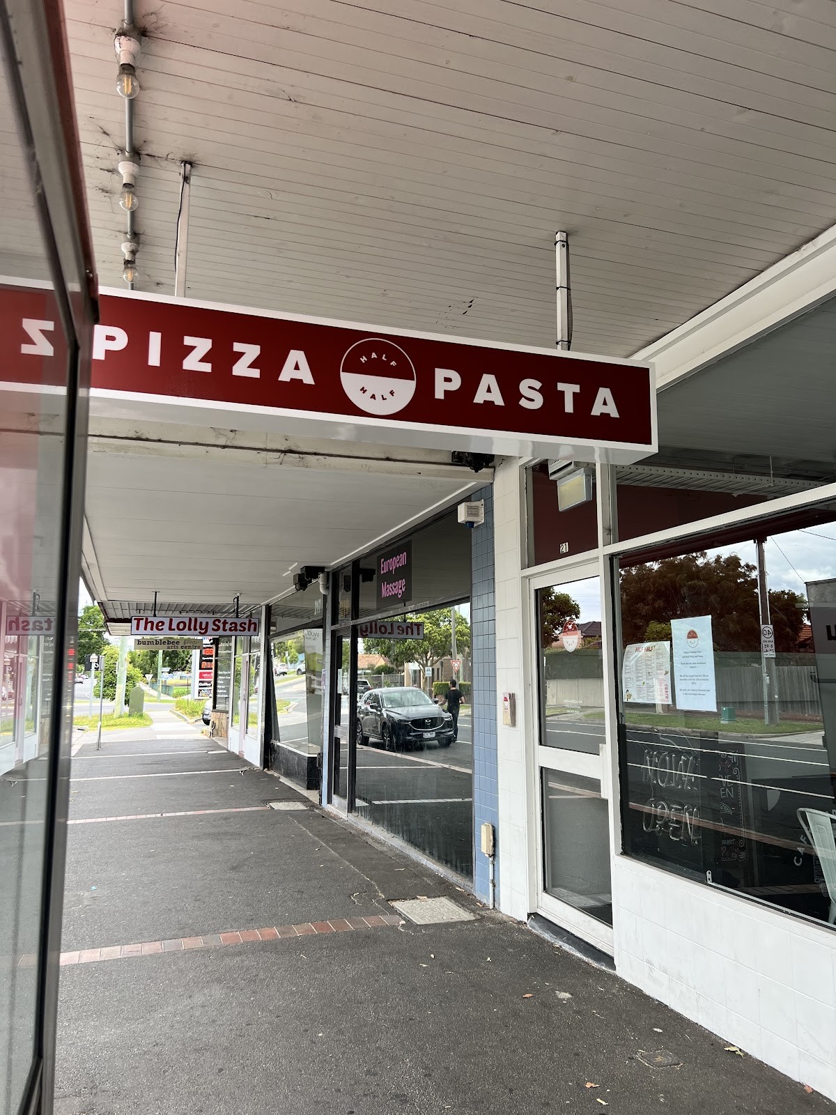 Half Half Pizza: the place