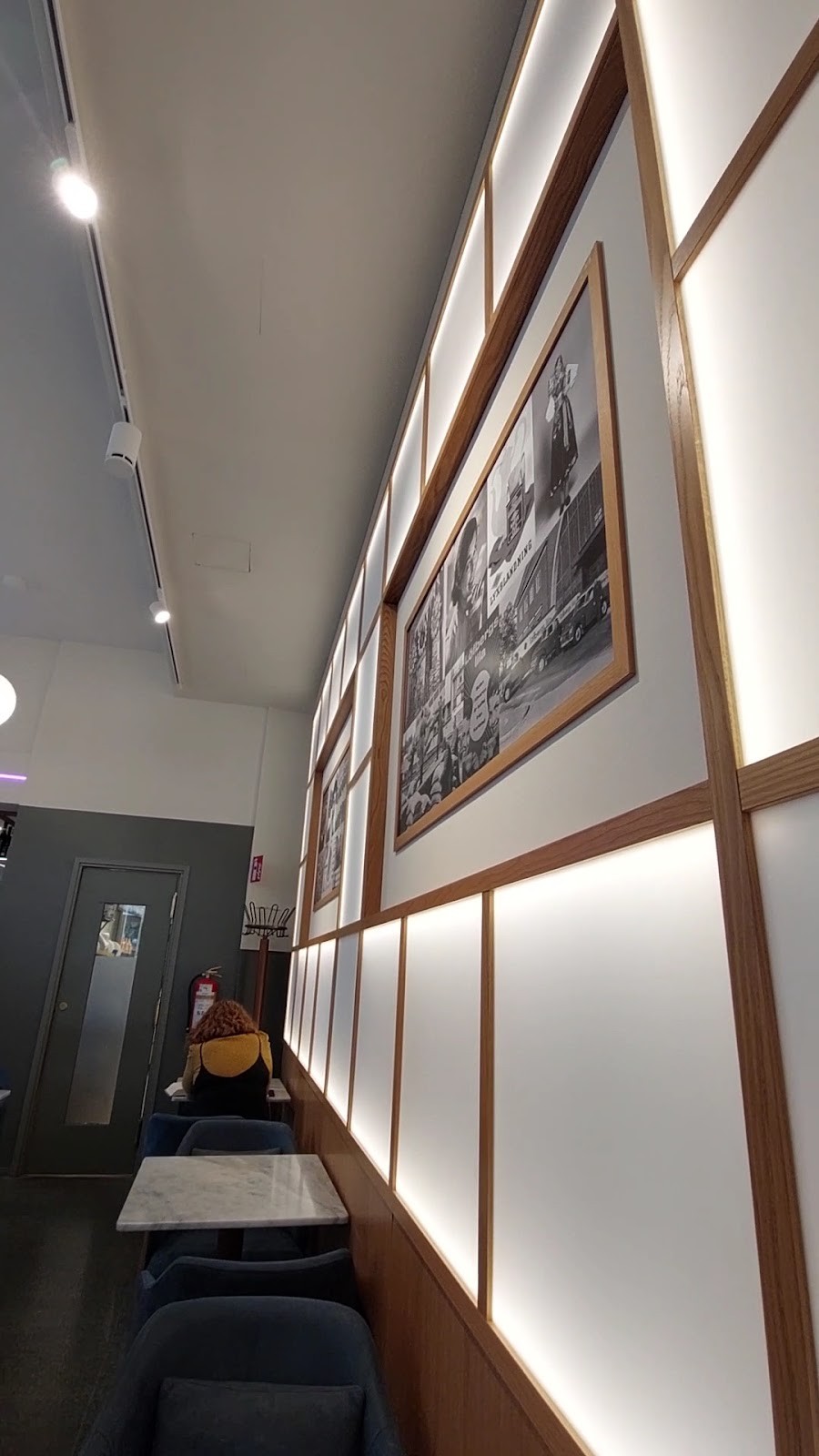 Cafe Eliel: the place