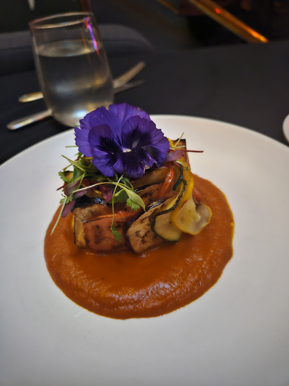 Vibrato Grill Jazz: food & drinks