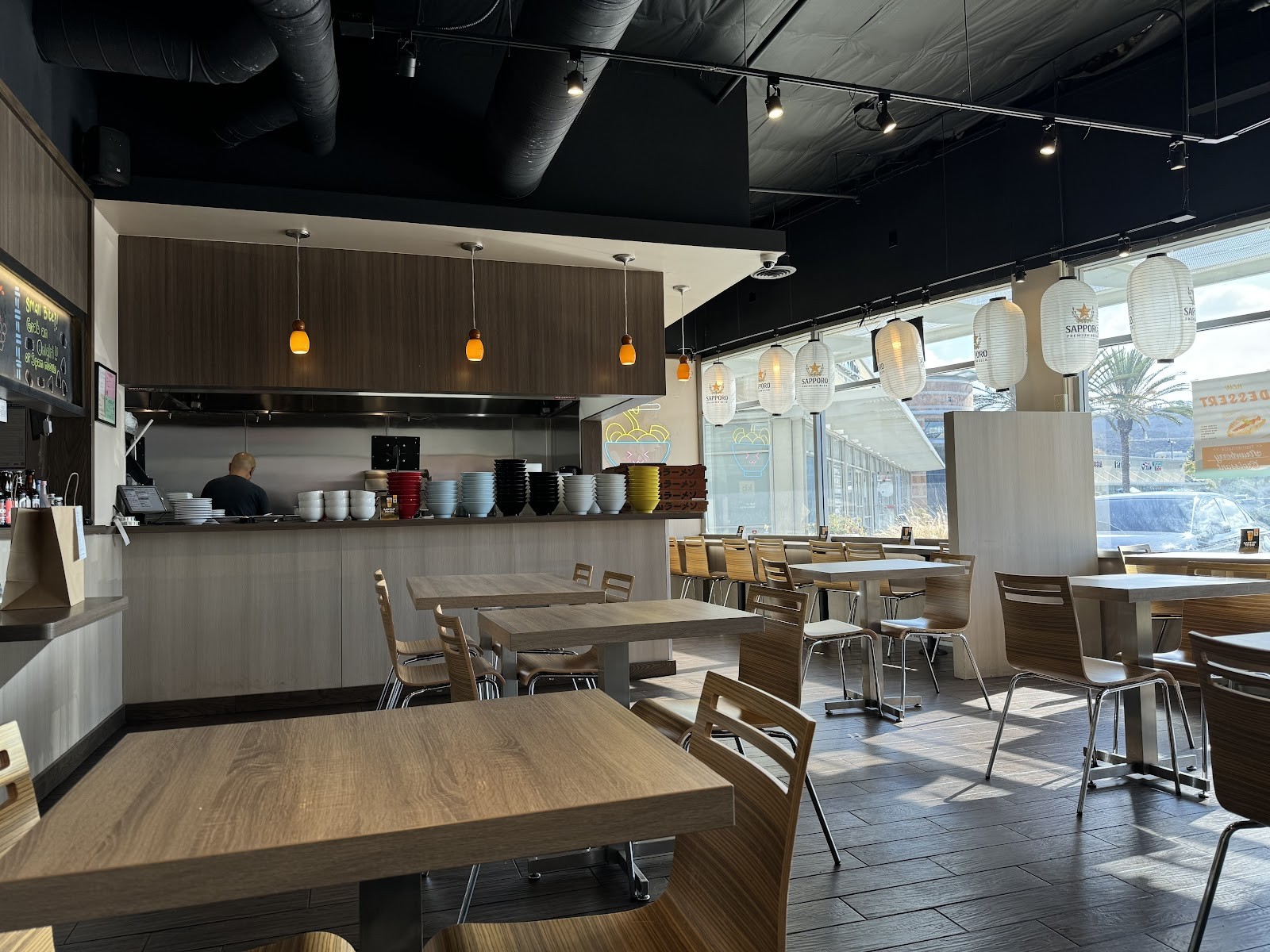 Ramen Mik: the place