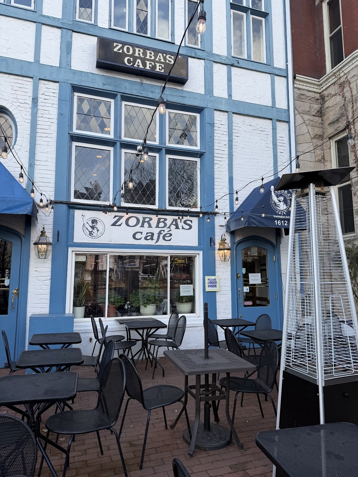 Zorba's Café: the place