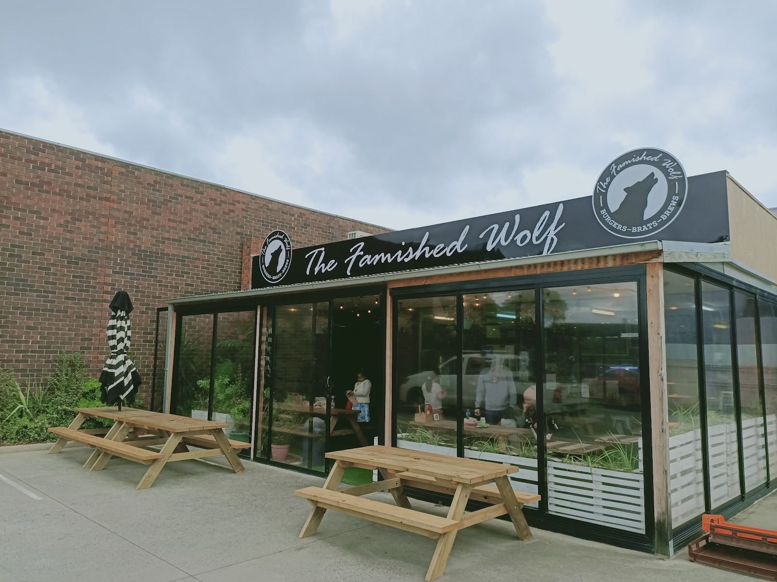 The Famished Wolf Braeside: the place