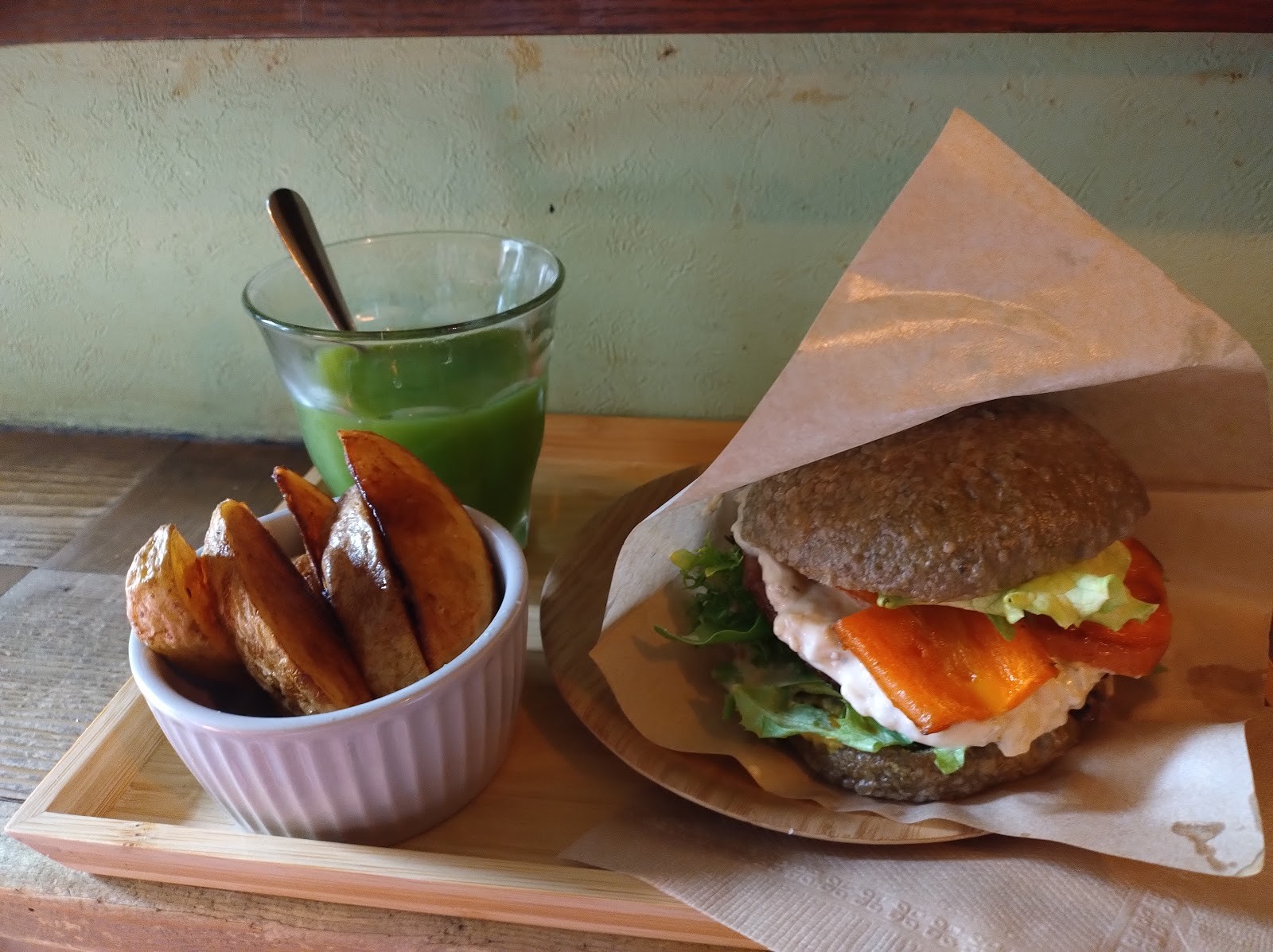 EL VEGAN BURGER by bimipan: food & drinks
