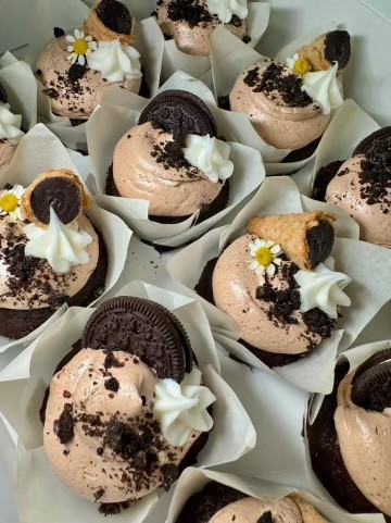 L.H.Bakeshop: food & drinks