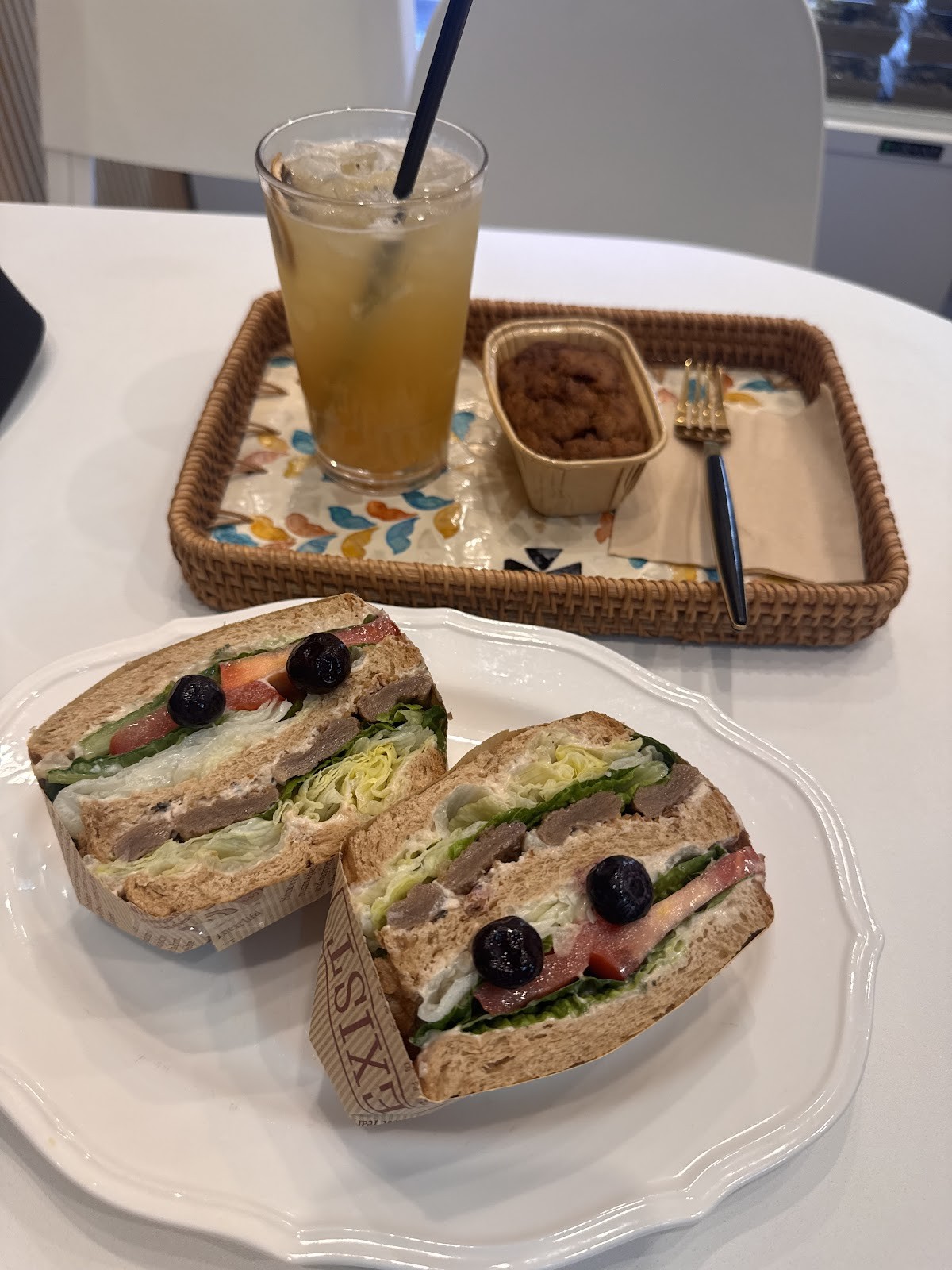 Dugong - Yeoksam: food & drinks