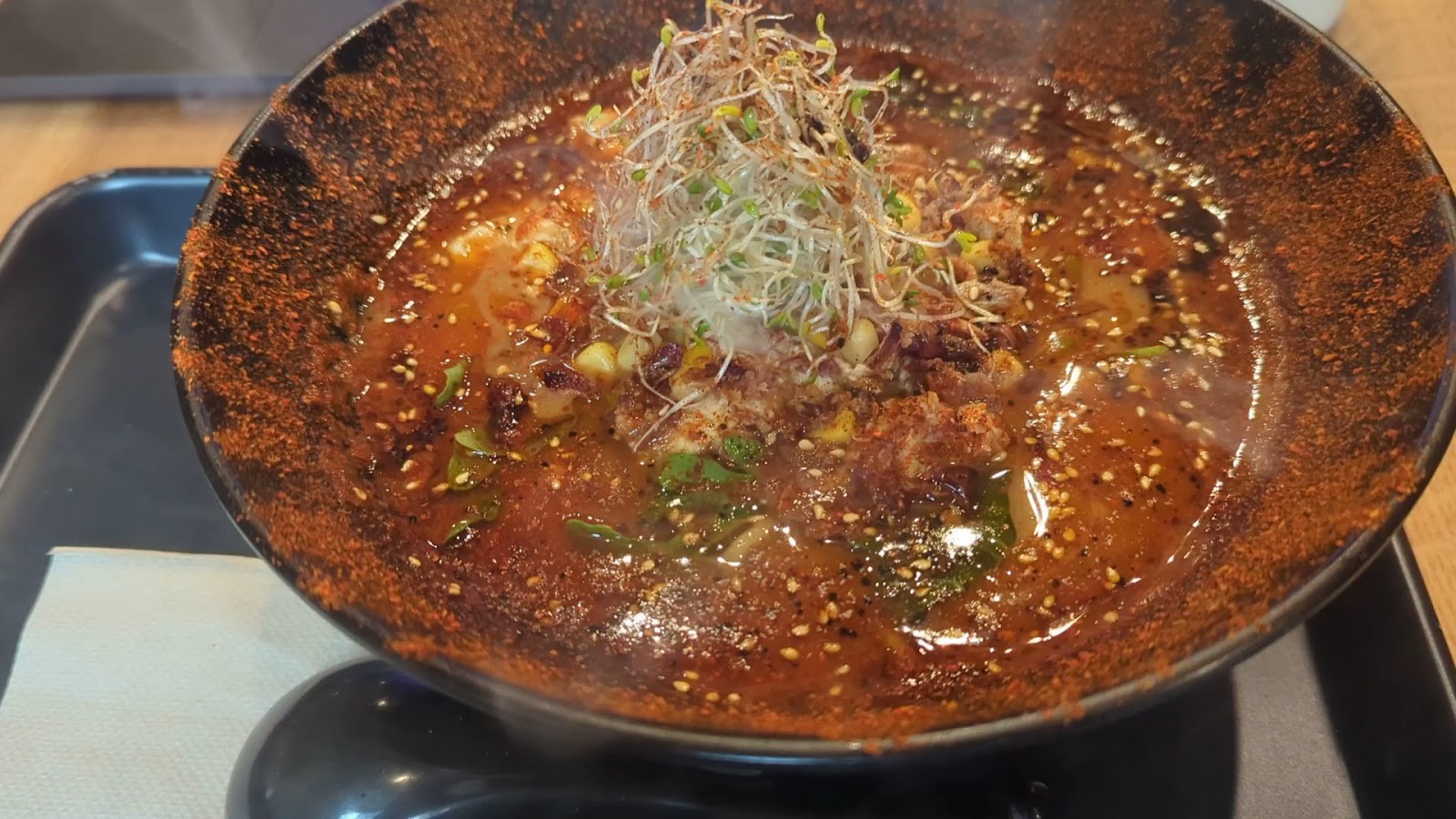 REDWHITE BONELESS RAMEN: food & drinks