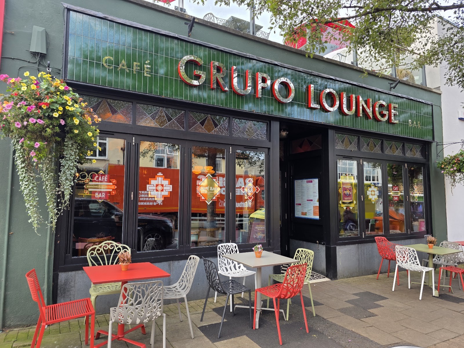 Grupo Lounge: the place