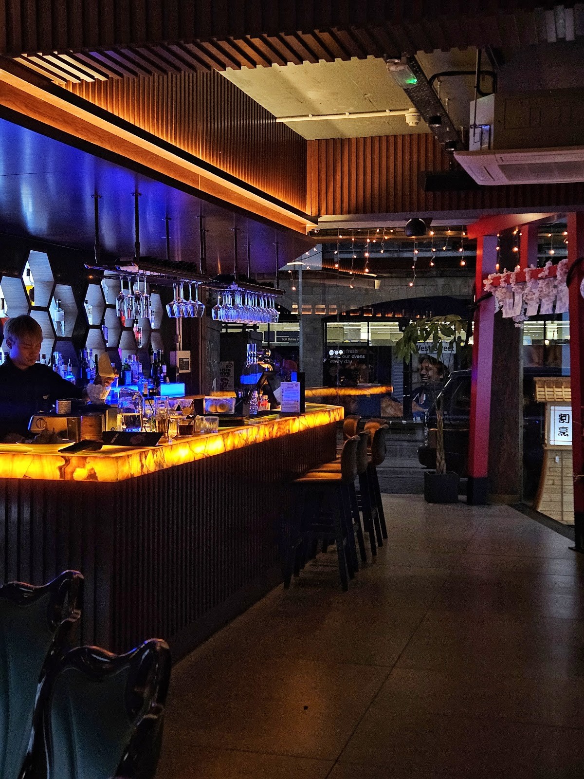 GUYSHI Bar + BBQ: the place