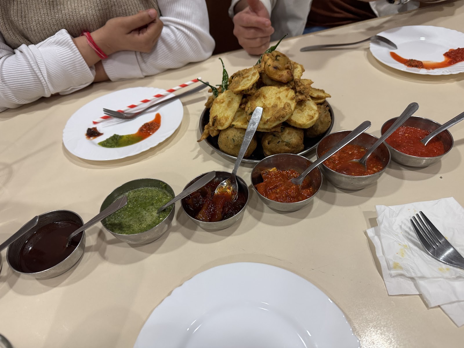 Asher's Africana Pure Vegetarian Restaurant: food & drinks