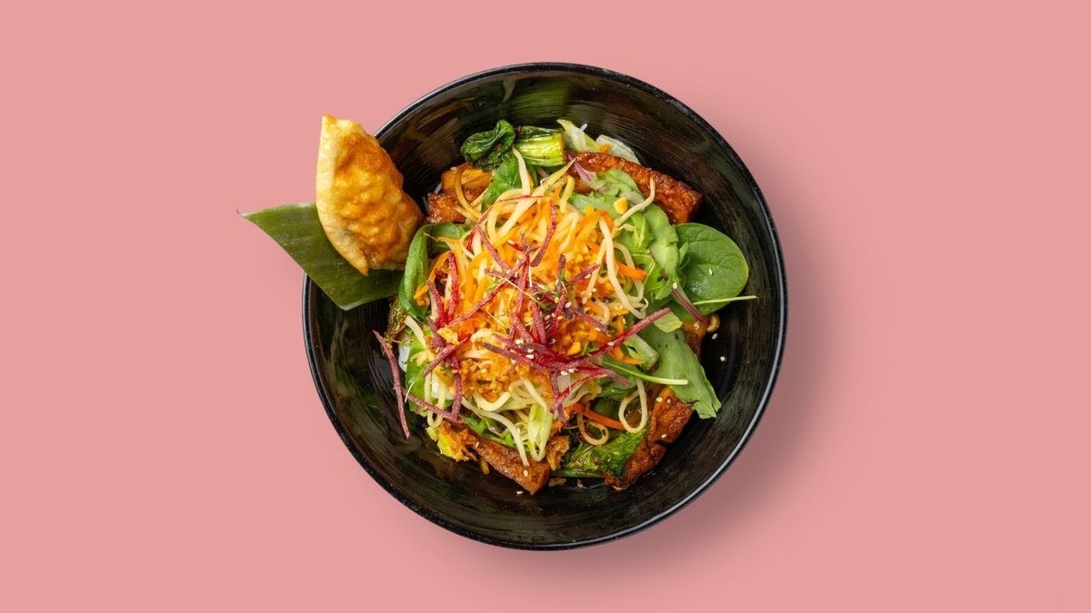 TA Vegan House Altona: food & drinks