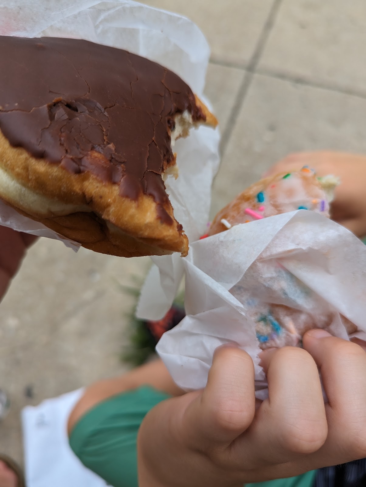 Dottie’s Donuts: food & drinks