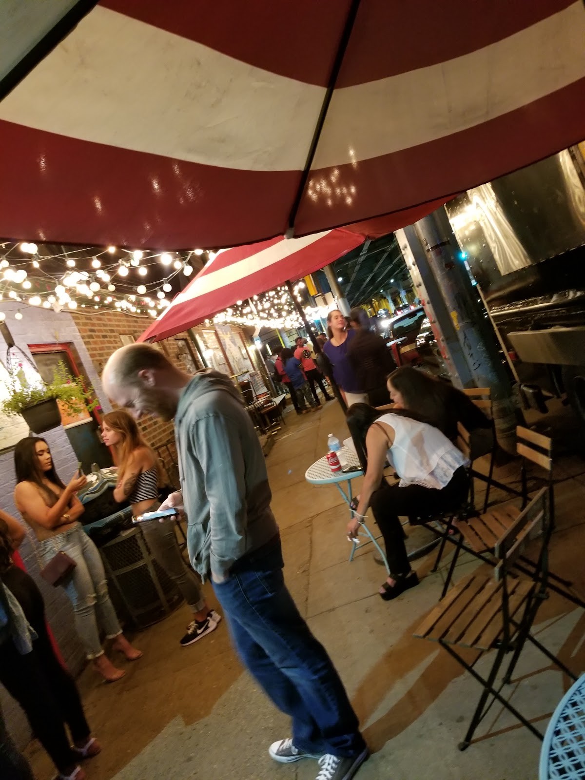 Saint Lazarus Bar: the place