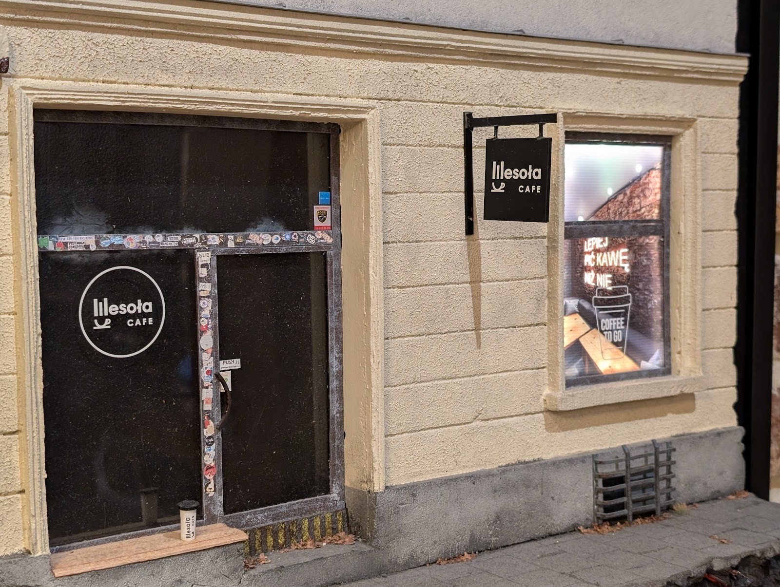 Wesoła Cafe: the place