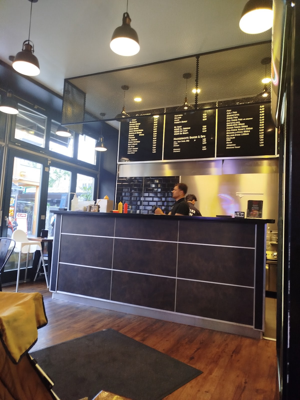 Burger Room: the place